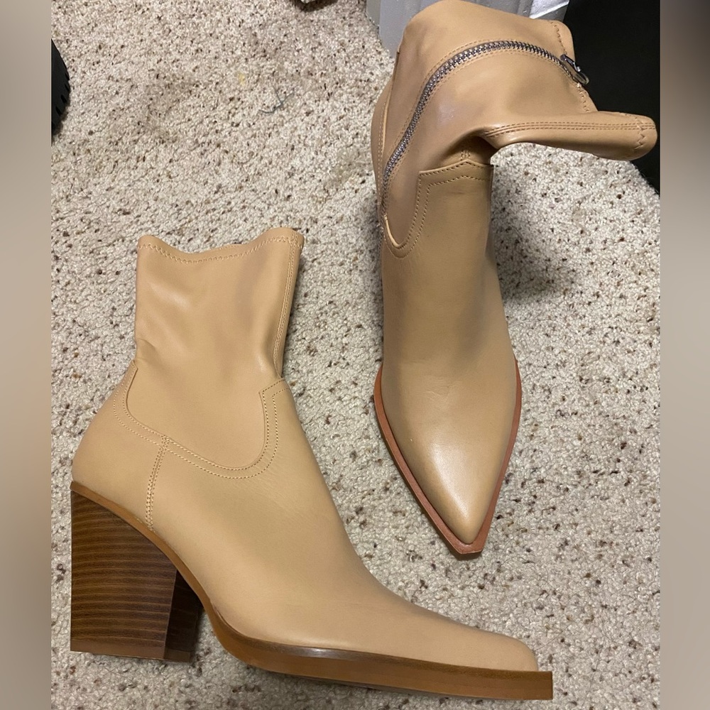 Dolce Vita Boyd ankle boots. Super cute. NEVER WORN.
